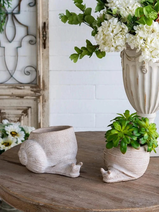 8.3x7x4.7' Decorative Sand and Cement Snail Planter with Textured Beige Finish Default -DTYStore