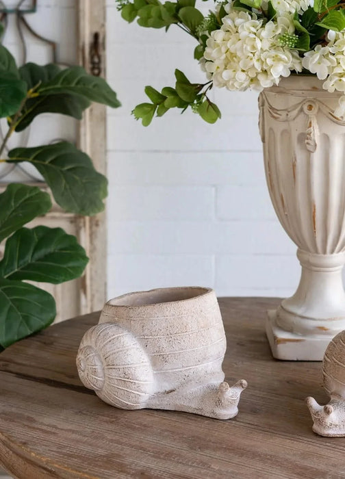 9.5x8.3x6' Decorative Sand and Cement Snail Planter with Textured Beige Finish Default -DTYStore