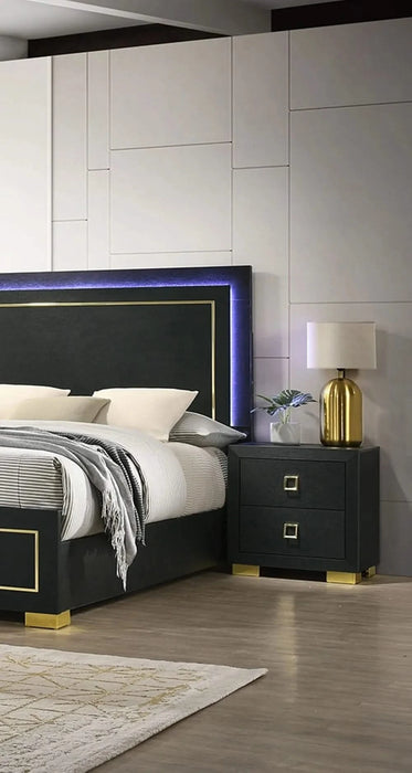 Contemporary Style 3pc Bedroom Set Queen Size Bed And 2x Nightstands Black Wood Gold Accent Legs Default -DTYStore