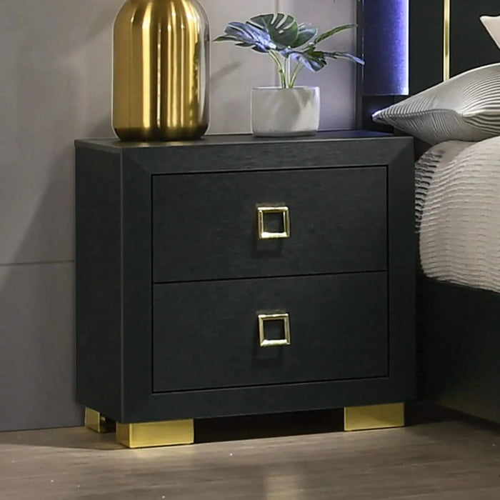 Contemporary Style 3pc Bedroom Set Queen Size Bed And 2x Nightstands Black Wood Gold Accent Legs Default -DTYStore