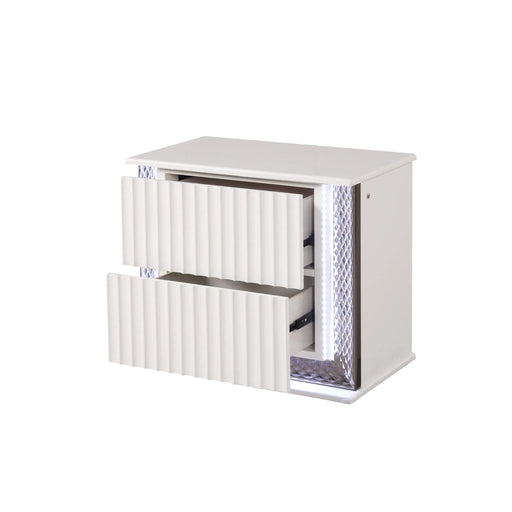 Fabio Contemporary Style King 5PC Bedroom set Made with Diamond-Shaped Side Accents, LED Lighting and Wood in White Finish Default -DTYStore