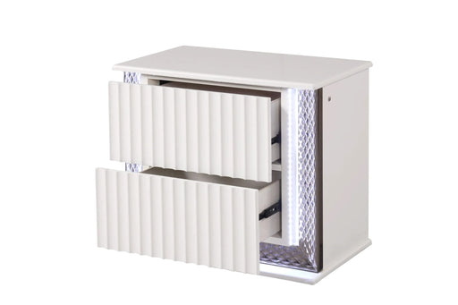 Fabio Contemporary Style King 5PC Bedroom set Made with Diamond-Shaped Side Accents, LED Lighting and Wood in White Finish Default -DTYStore