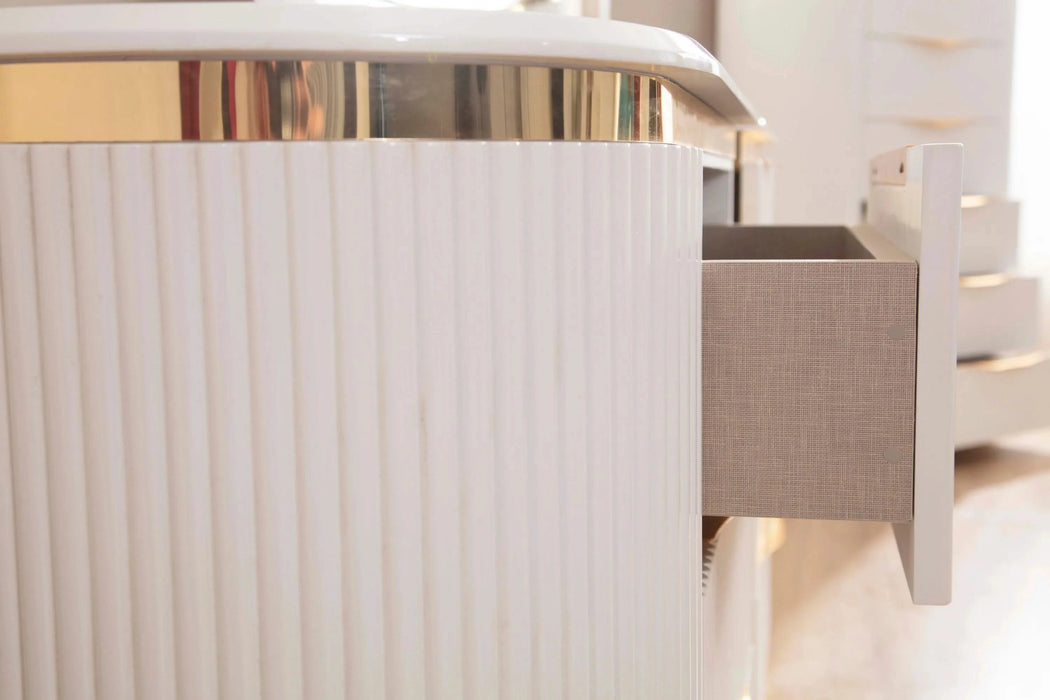 LAURA Gold Detailed Upholstery King 6 Pc made with Wood in White Default -DTYStore