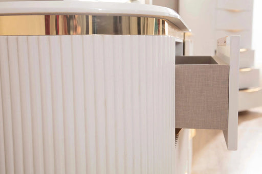 LAURA Gold Detailed Upholstery Queen 5-N Pc made with Wood in White Default -DTYStore