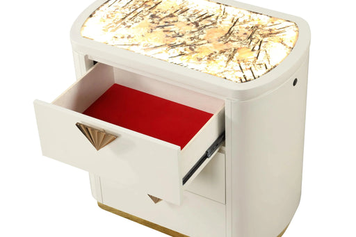 La Pierre Modern Style 5 Pc King Upholstered Bedroom Set Made with Wood and Gold Accents in Beige Default -DTYStore