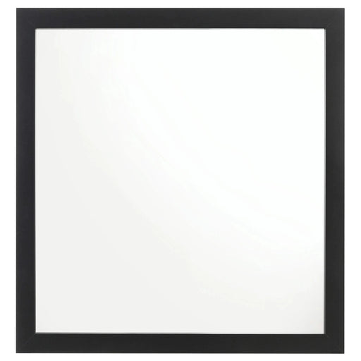 Lexie Black/Gold 4-piece Tufted Panel Eastern King Bedroom Set Default -DTYStore