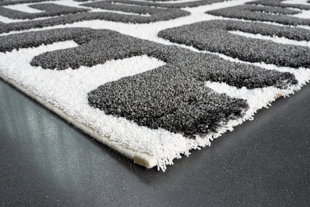 Luna Meara Black and Ivory Recycled Polyester Area Rug Default -DTYStore