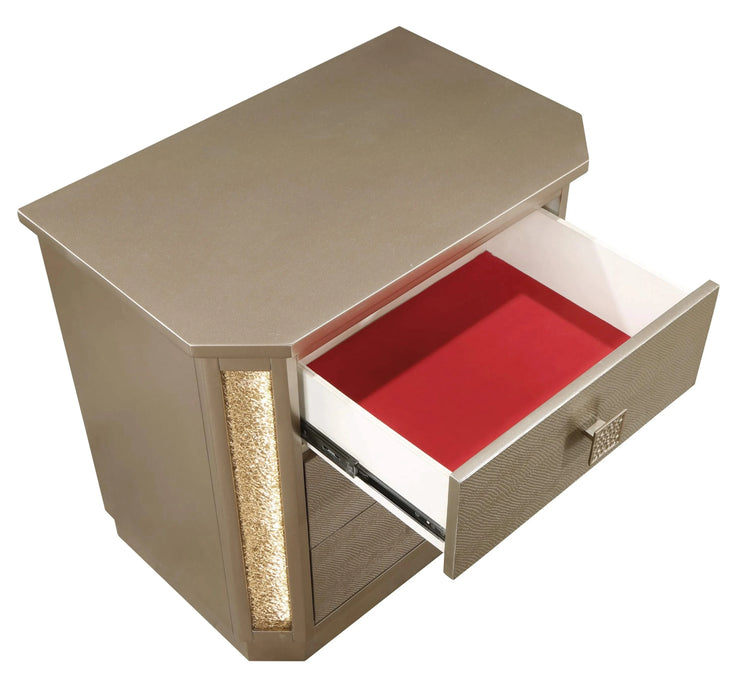 Medusa Queen 4PC Bedroom set Made with Wood in Gold (NJ Inventory) Default -DTYStore