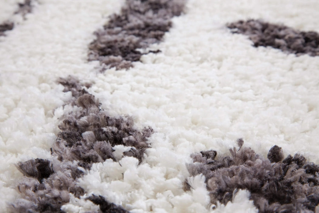 Oasis Juno White and Dark Gray Polyester Area Rug Default -DTYStore