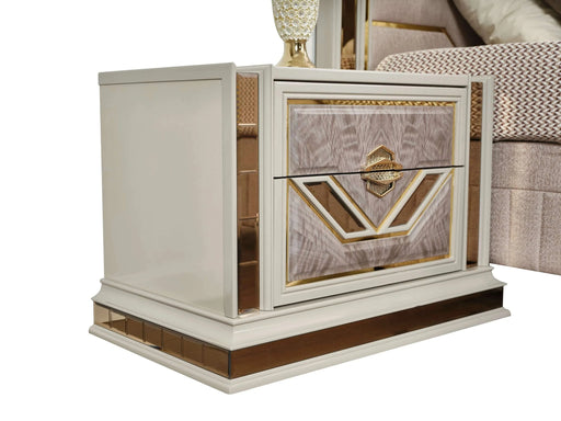 Omari Modern Style 4 Pc Queen Upholstered Bedroom Set Made with Wood and Gold Accents in Beige Default -DTYStore