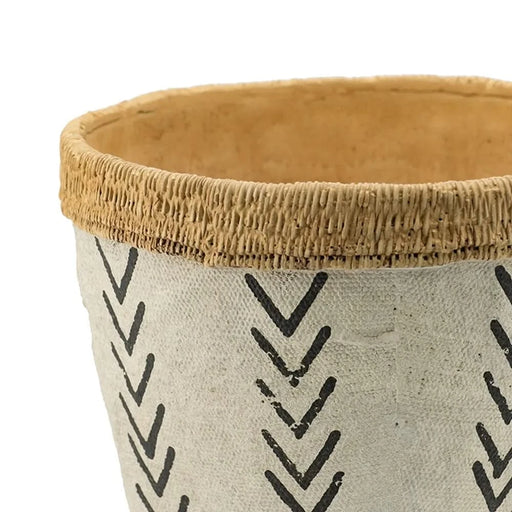Set of 2 White and Brown Cement Planters with V Pattern, L:D10x8' S:D8x6.5' Default -DTYStore